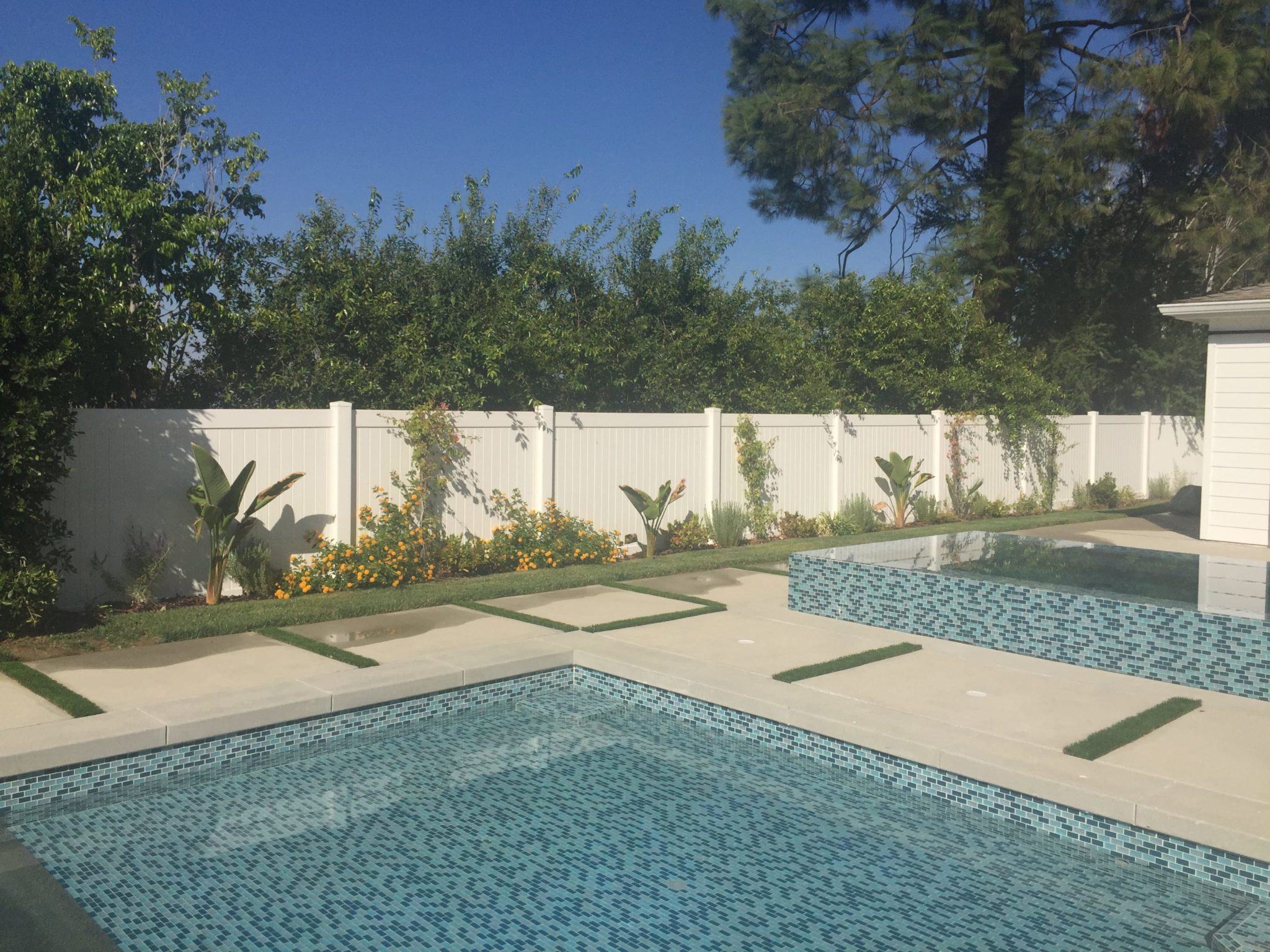 Pool Vinyl Fence Installation